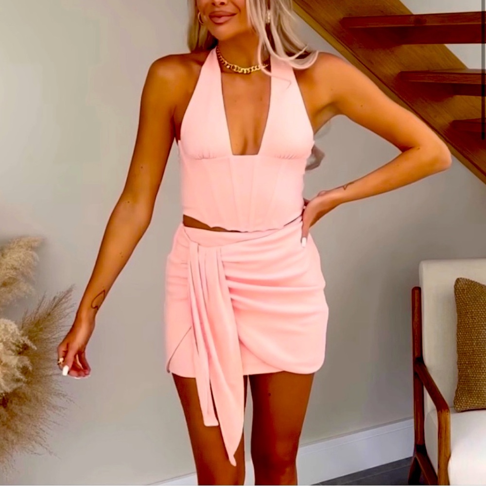 ZARA beautiful & flattering drape mini skirt with side ruching & long ties🔥🔥🔥